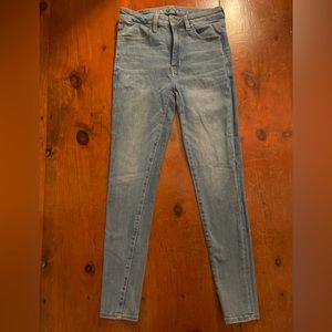 American Eagle Super High Rise Jegging